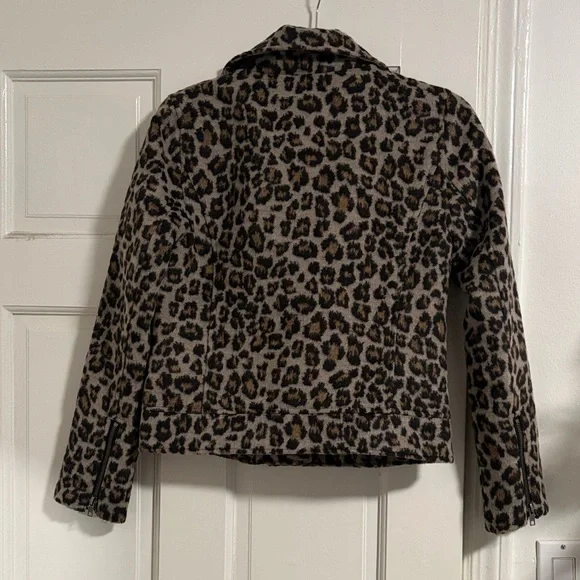 Cupcakes & cashmere Leopard Jacket - Picture 2 of 4